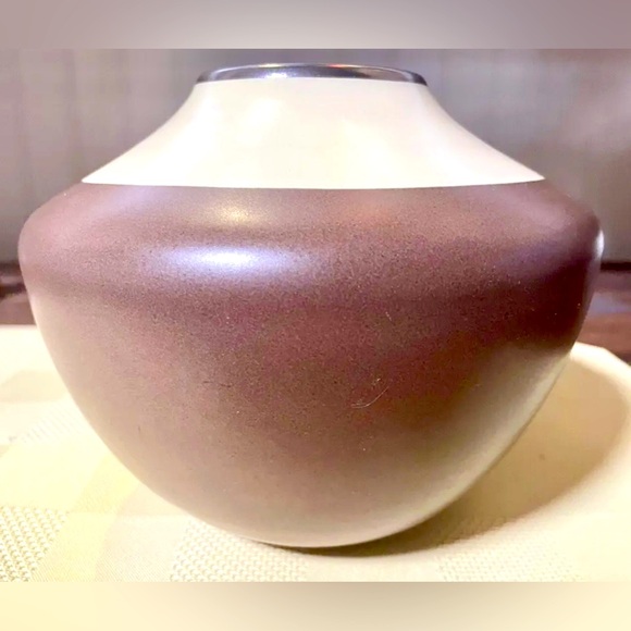 The Phillips Collection The Art of Decoration Brown White Studio Pottery Vase - Picture 1 of 7